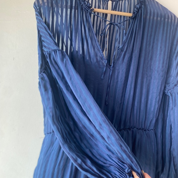 Alice + Olivia 6 Callan Stripe Silk Blend Romper - Picture 8 of 14